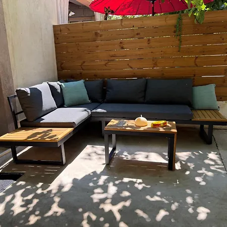 Maison Avec Jardin Prive - *