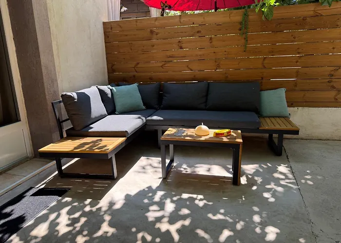 Maison Avec Jardin Privé - *